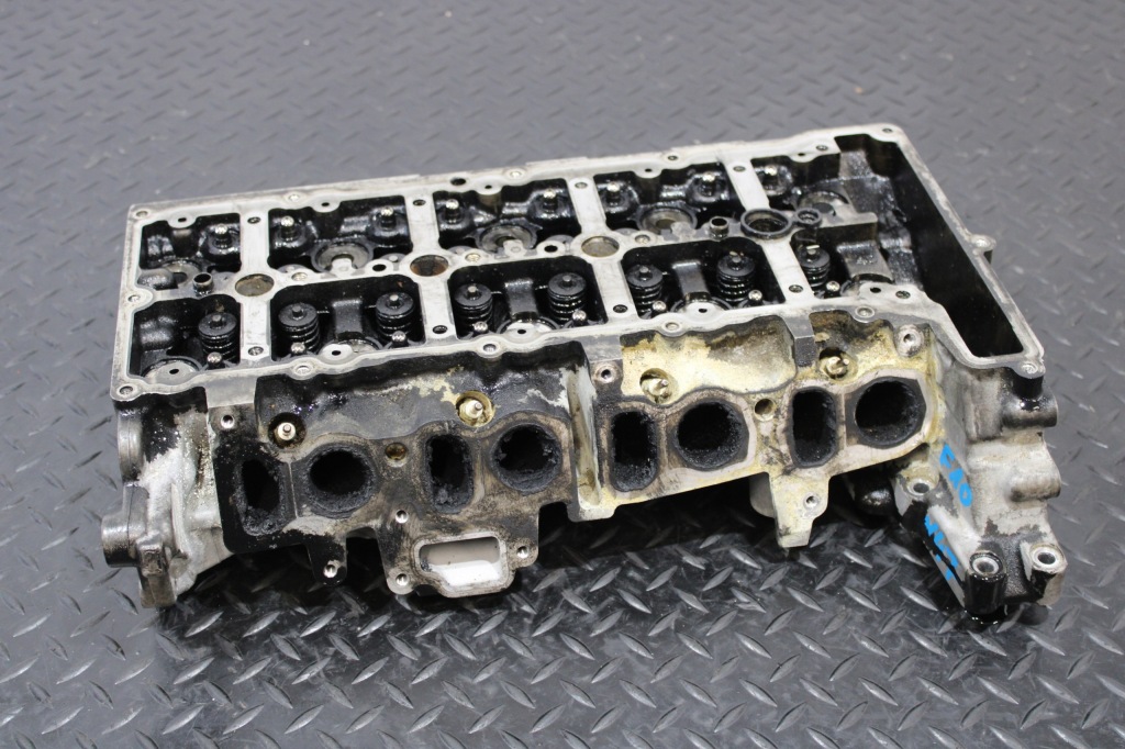 фото №1, Головка клапаны bmw 5 f10 n47 lift 7812603 2,0 d