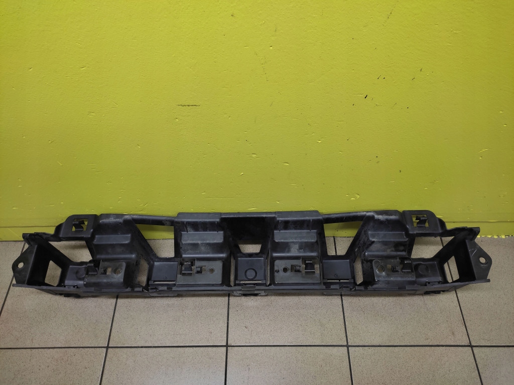 фото №8, Citroen c5 iii направляющая бампера задняя 9681049580