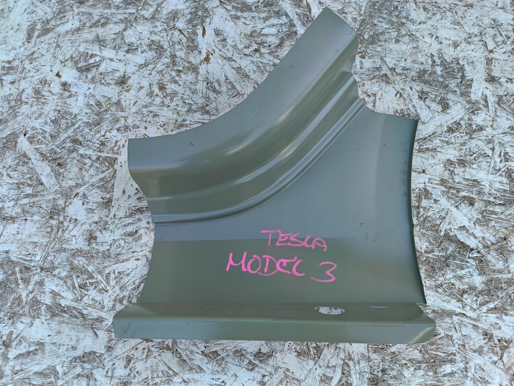 Tesla model 3 3 17- поріг стійку  c перехід коліно правий задні 1073736-sc-r в Україні