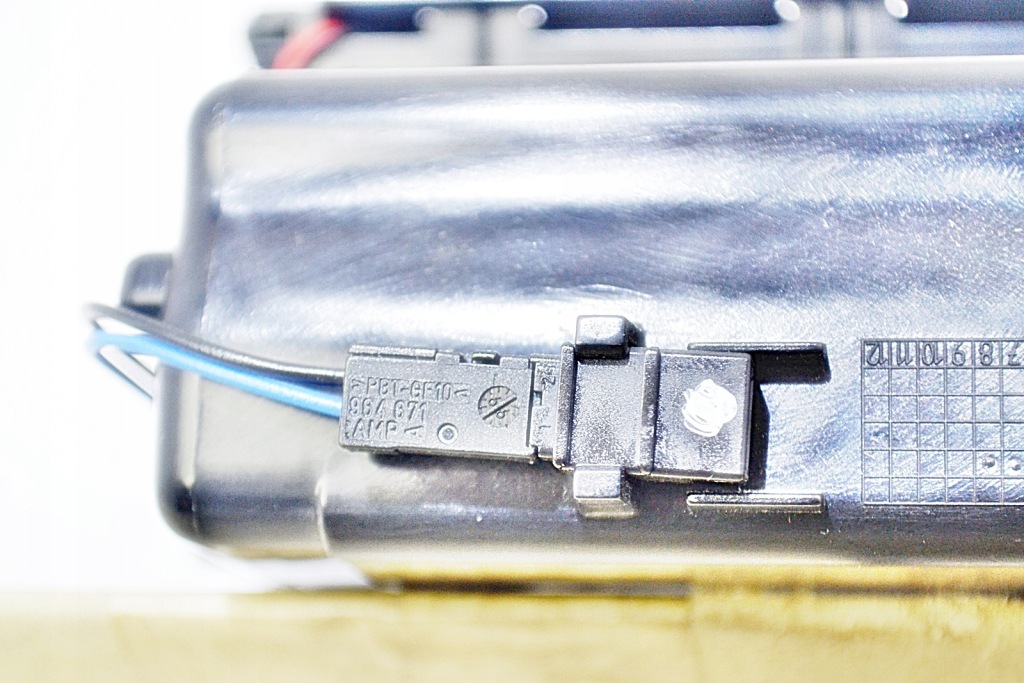 Audi a4 b5 lift попільничка 8d0857951h nowa Оригінал