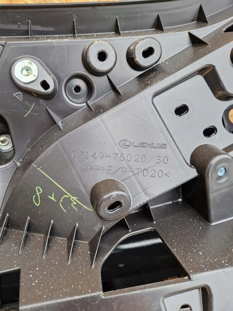 фото №8, Крышка багажника багажника lexus ux 67149-76020