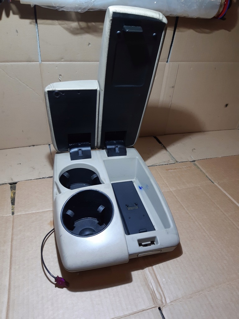 фото №10, Audi q7 4l подлокотник перед кожа кружки 4l0971178