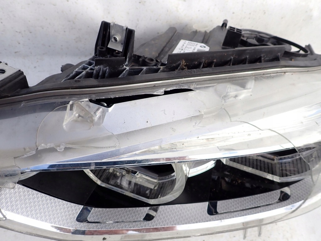 Bmw 3 f30 f31 lift адаптивний led лампа ліва перед Оригінал