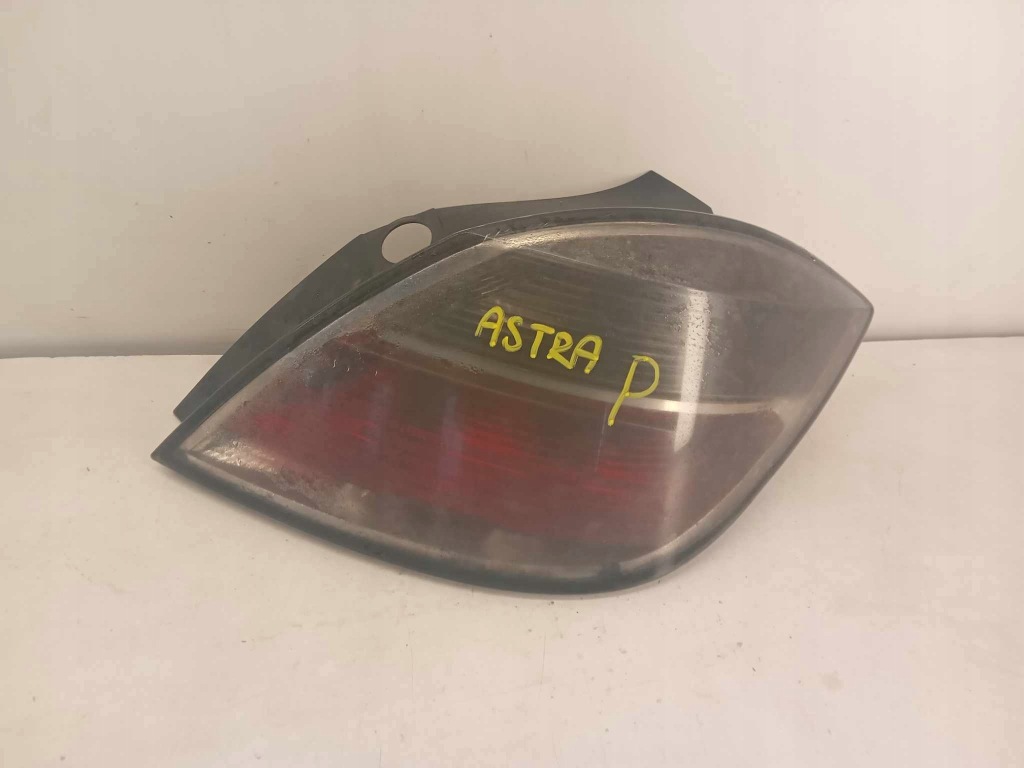 фото №1, Opel astra iii h лампа правая задняя hb 5d