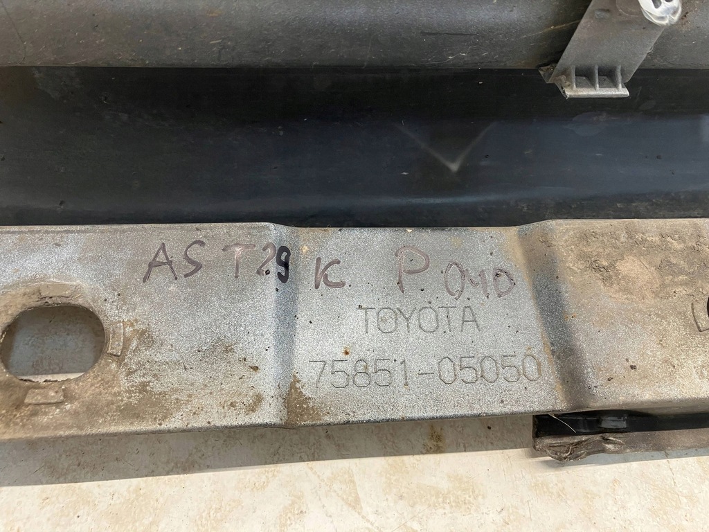 фото №14, Avensis t27 lift t29 поріг захист зовнішня поріг права 040 do фарбування