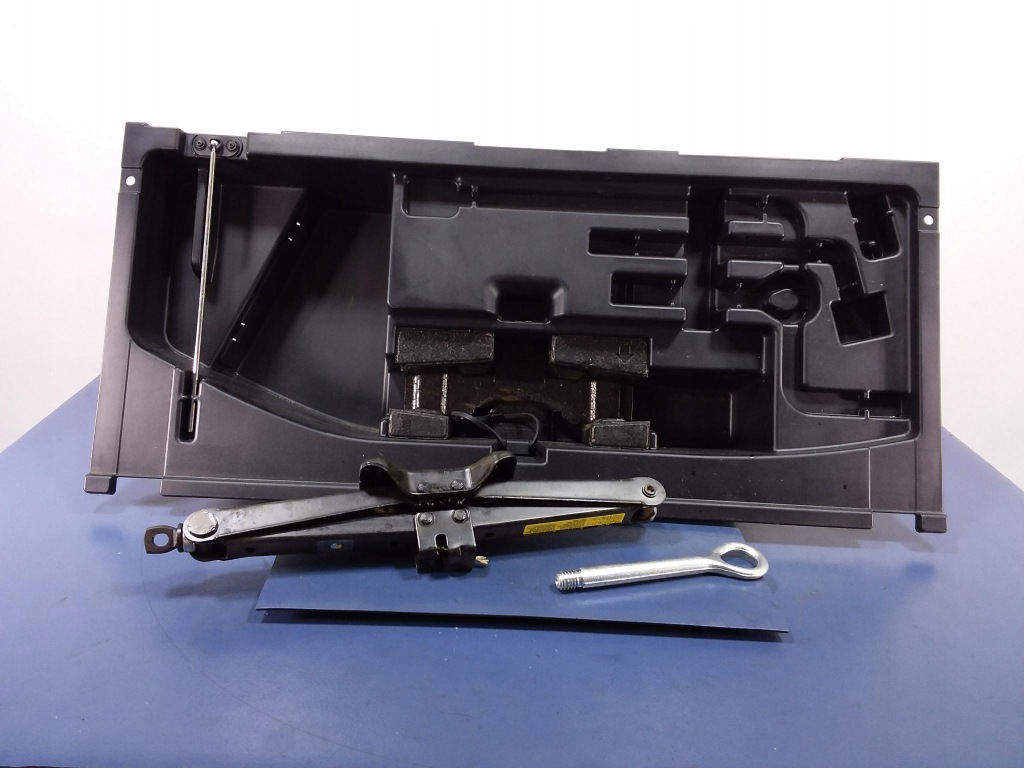 Lexus rx ii xu30 вкладыш багажника ключи Цена