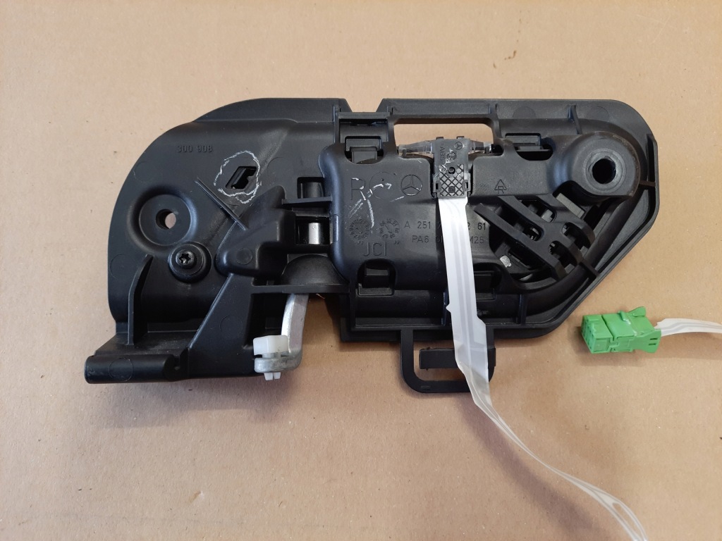 фото №3, Ручка внутренняя правый перед mercedes w251