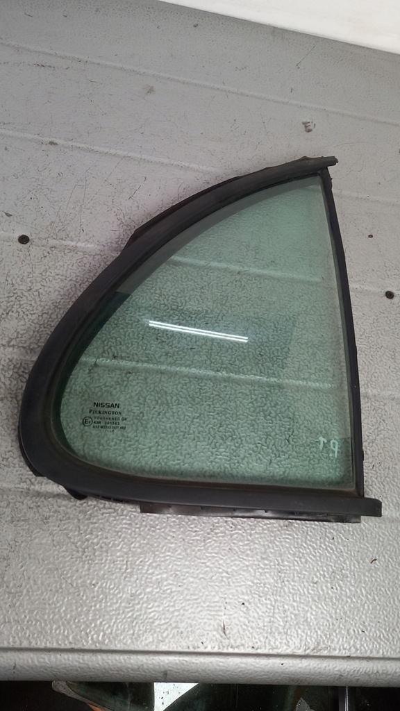 фото №1, Скло права задня трикутник nissan micra 04r