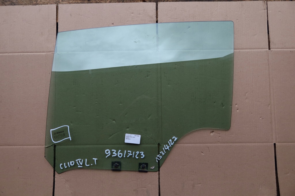 фото №1, Скло двері лівий задня clio iv widoczna rysa