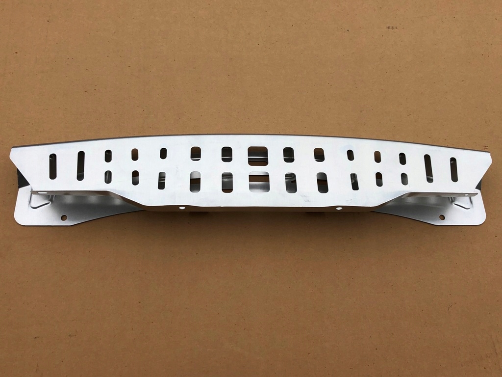 Молдинг кронштейн підсилювач балка кронштейн бампера tesla model y 2020- Зі Шроту