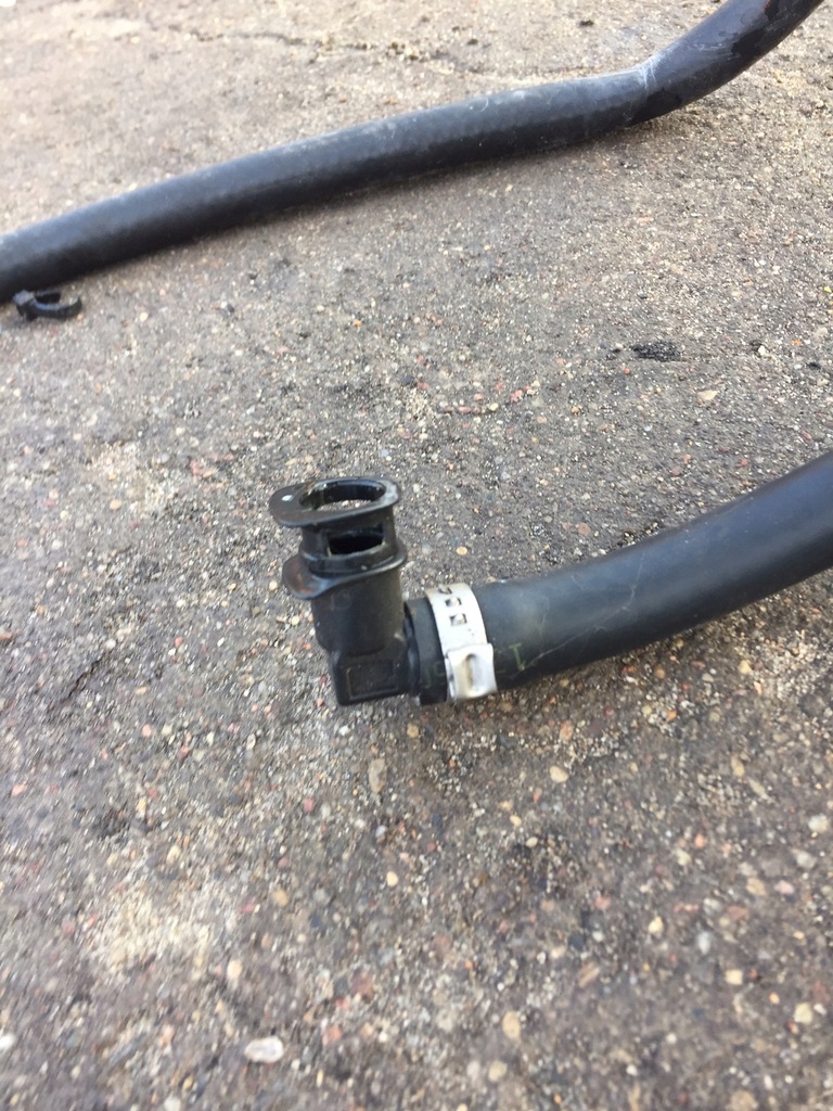 фото №5, Audi a5 8t wąż шланг омивача лампа ксенон