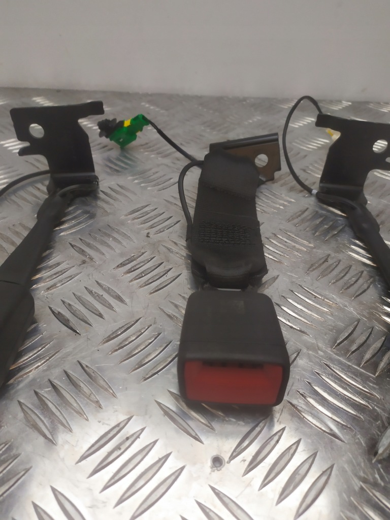 Alfa romeo stelvio замки ременів безпеки сидіння 156136316 156136320 Оригінал