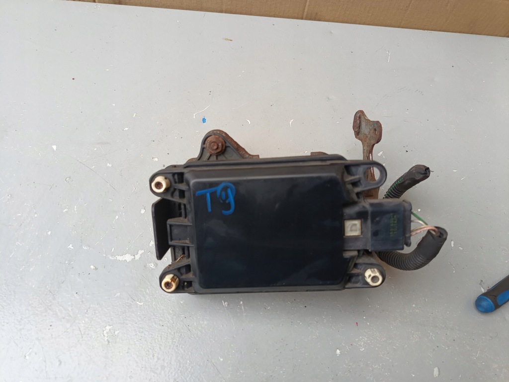 фото №1, Peugeot 308 ii t9 citroen c4 picasso радар кронштейн 9810093180