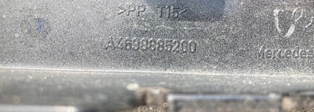 Купити Mercedes g-klasa w463 рамка решітка радіатора 4638885200