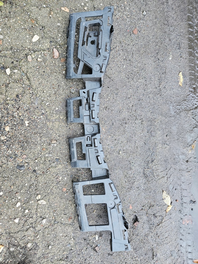 фото №1, Renault scenic iv направляющая абсорбер бампера задняя 850429336r