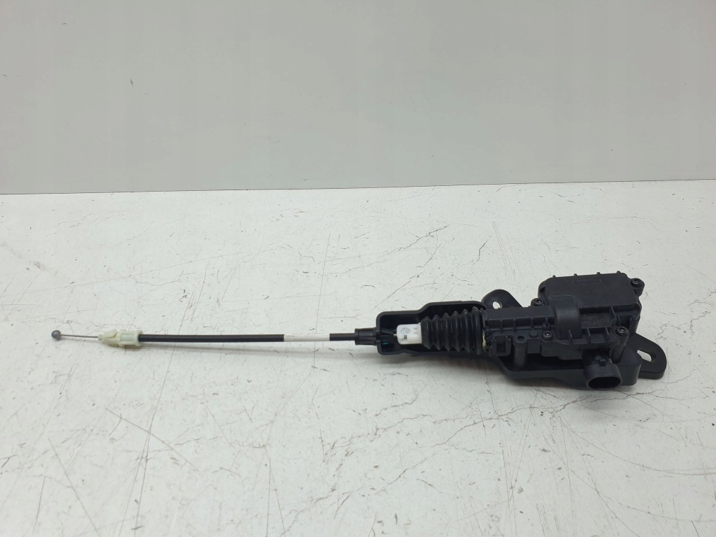 Купити Замок капот tesla model y 150039800d