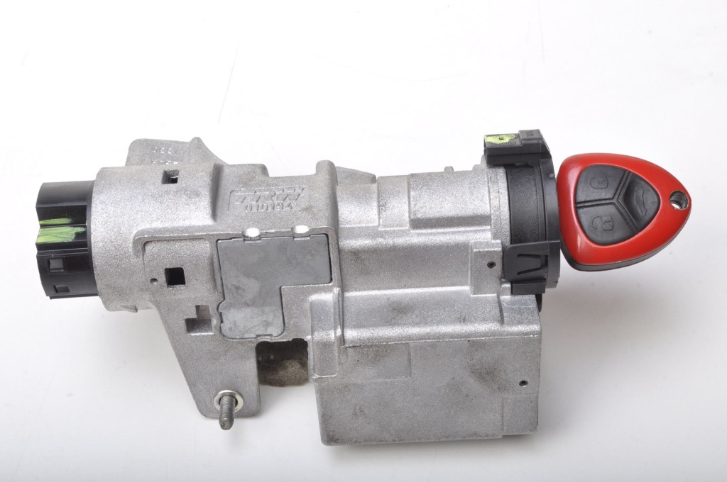 Купити Ferrari california 4.3 f149 замок запалювання ключ