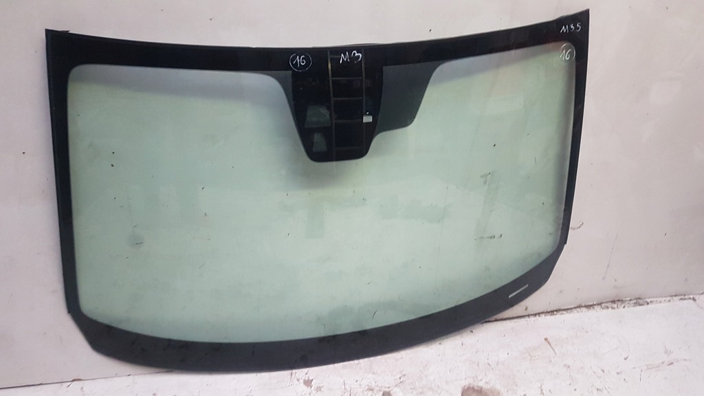 фото №1, Стекло лобовое передняя mazda 3 bm 13-16