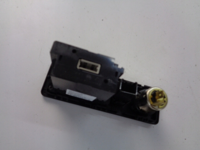 фото №3, Разъём aux usb range rover evoque i l538 2013 rok