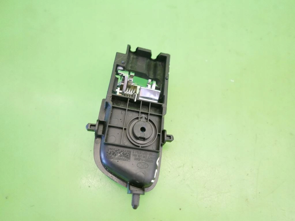 фото №7, Ручка внутренняя правая перед hyundai i20 i fl 12-