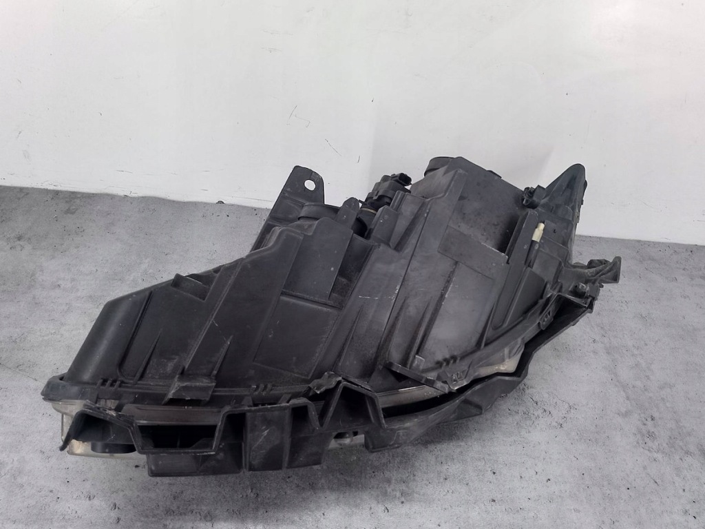 фото №8, Лампа перед права renault laguna iii 260100033r 89901833