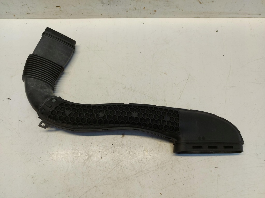 фото №1, Mercedes w205 c300e труба воздухозаборник воздуха