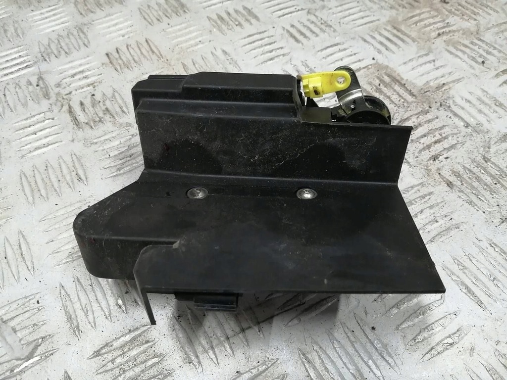 фото №1, Замок дверь левый задняя 825038107r dacia duster ii