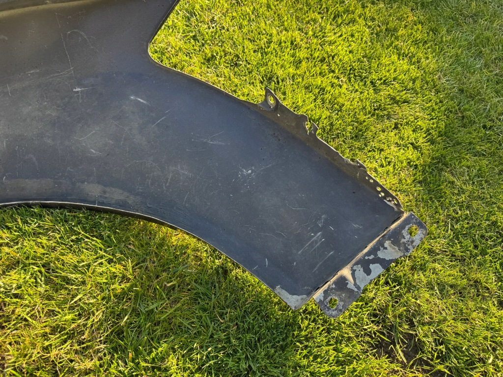 Крило ліве передній перед audi a8 d3 02- лак: lz7q Зі Шроту