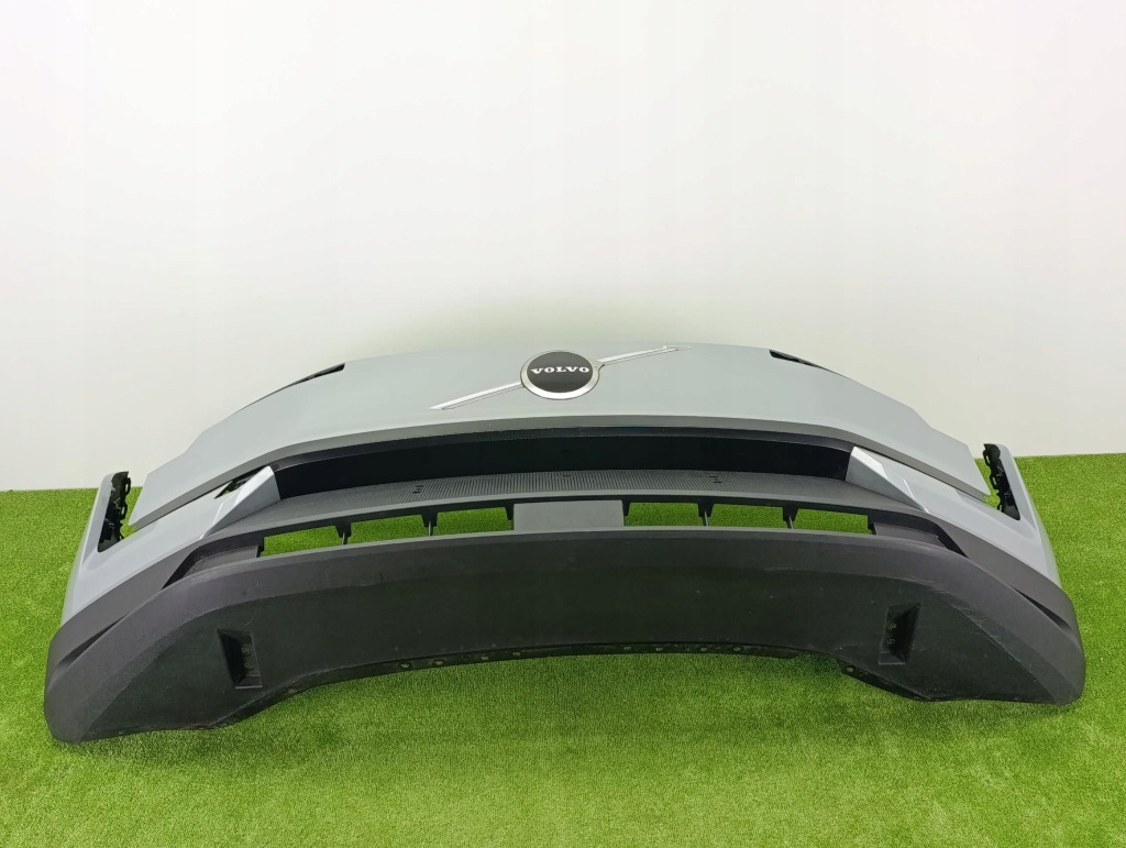 фото №12, Volvo ex30 бампер перед передний усилитель задние