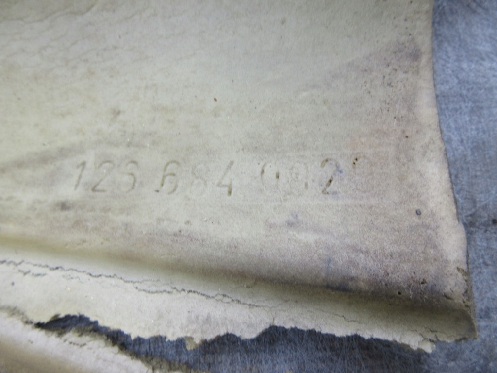 Обшивка пол mercedes w126 1266840929 коричневый Доставка