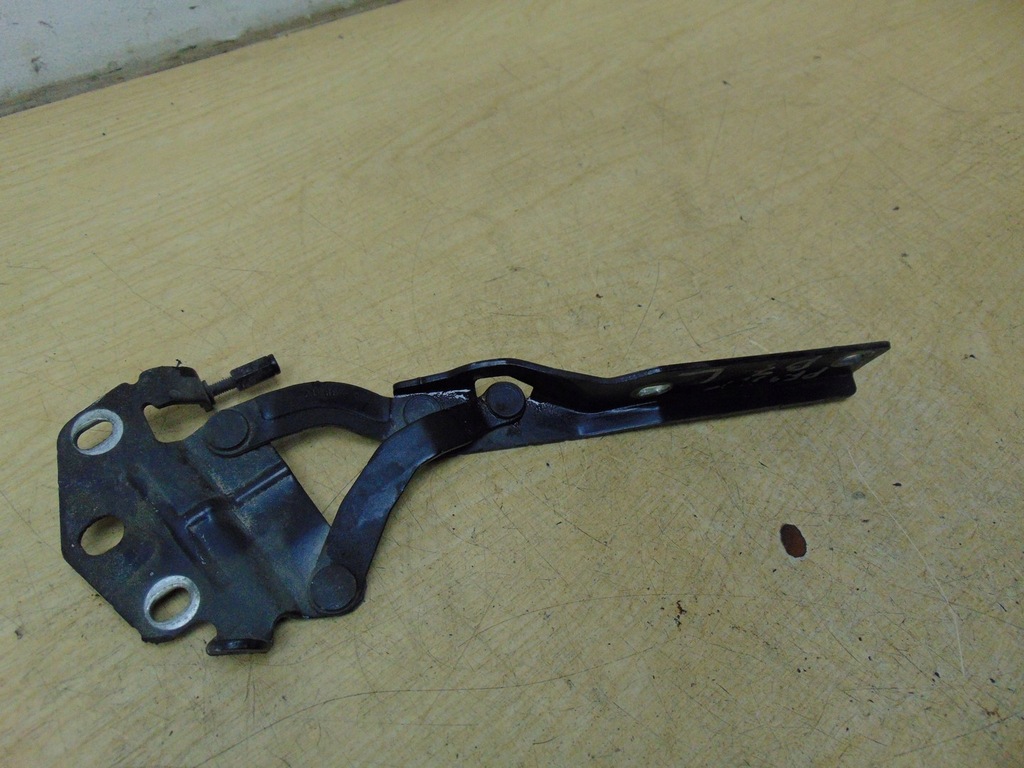 фото №1, Петля капот левый vw passat b7 3aa823301