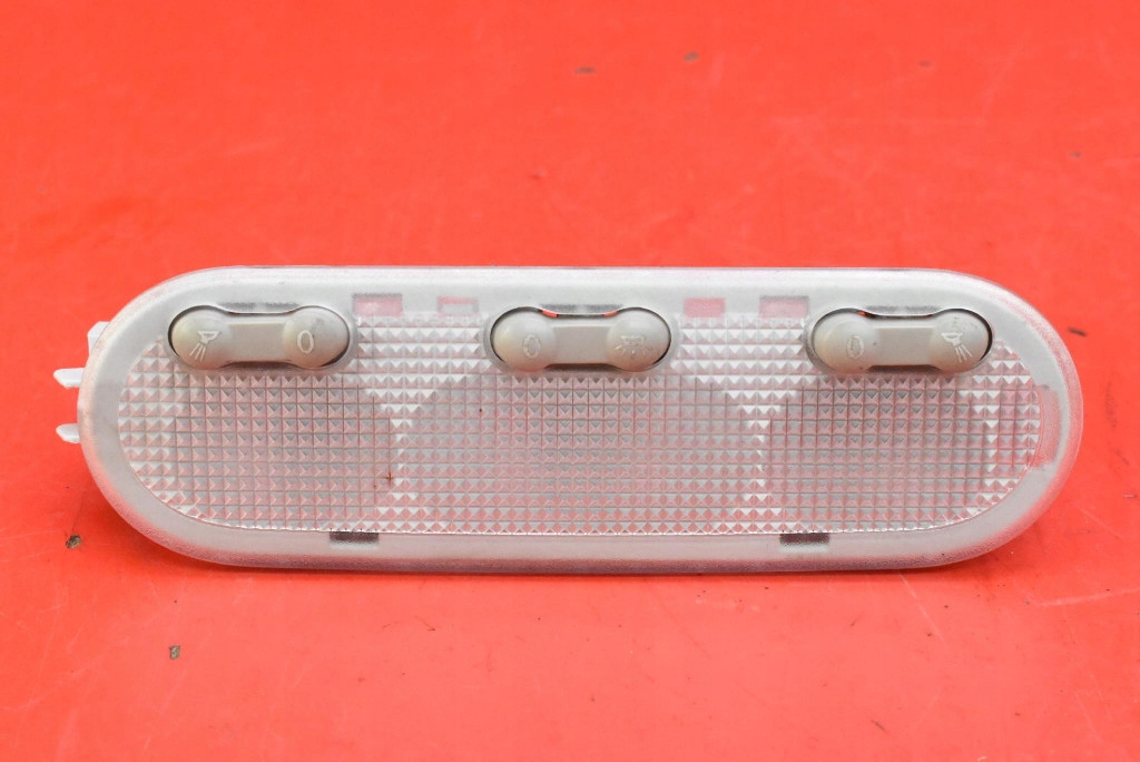 фото №1, Лампа освітлення салону перед 8200073234 nissan micra k13 10-13