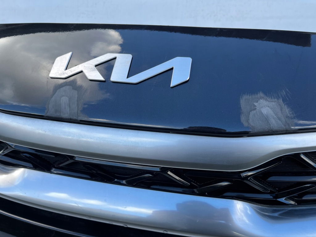 Kia xceed x-ceed рестайлинг  23- бампер перед передний решётка радиатора оригинал в Украине