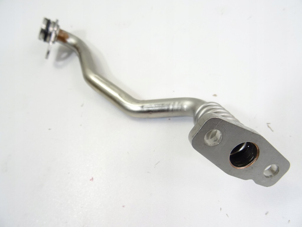 Audi q3 83a 2.0 tdi трубка шланг масла 05l145736a в Украине