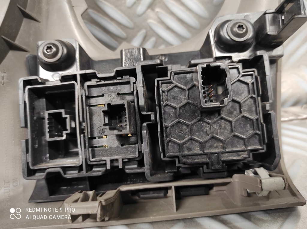 фото №7, Захист рамка ґрати обдув ліва renault trafic iii