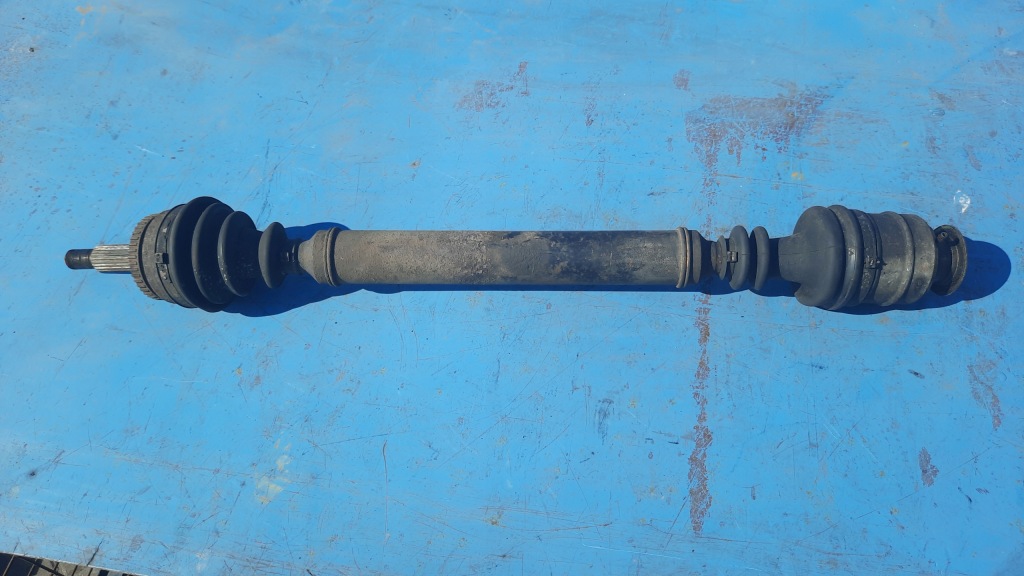 Купити Привідний вал права volvo 440 460