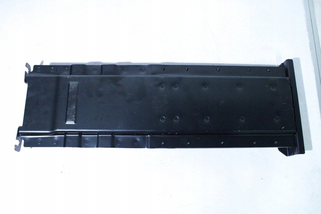 фото №1, Mercedes e klasa w213 кронштейн акумулятора a2136104200