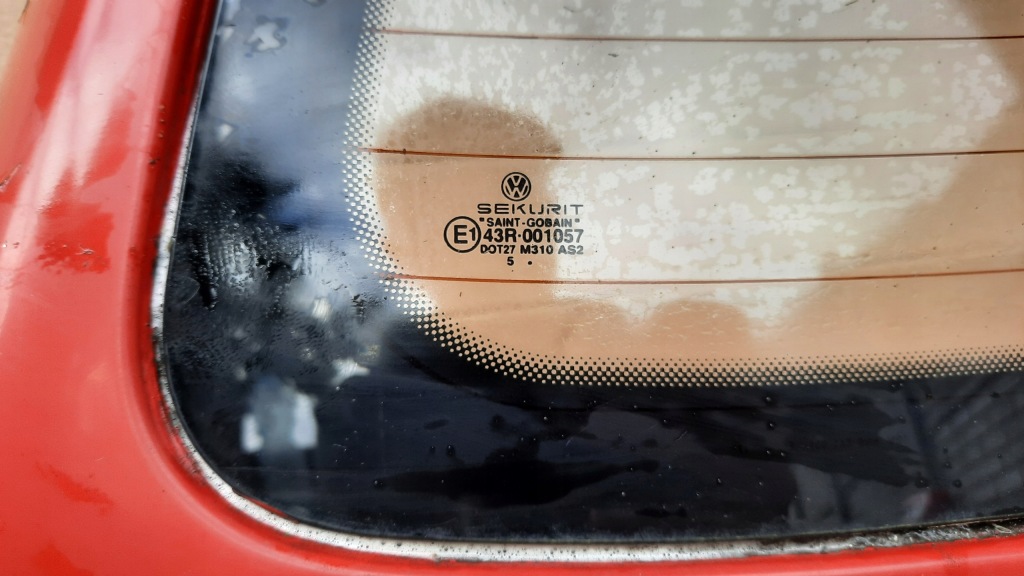 Стекло задний  volkswagen golf 3 6n Доставка