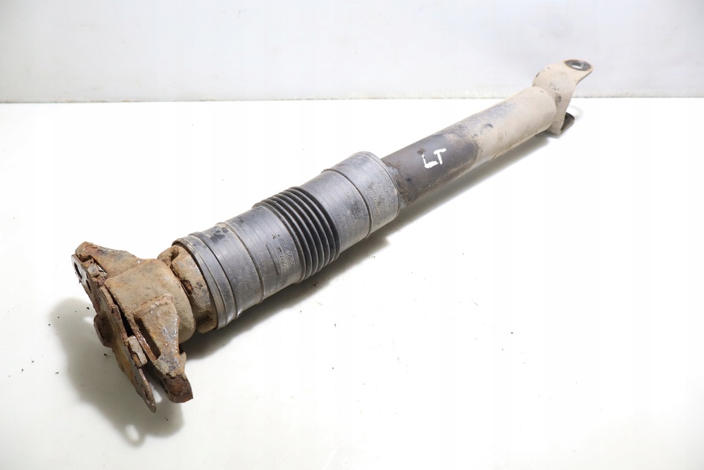 фото №1, Амортизатор левый задняя grand cherokee iv wk2 3.0crd