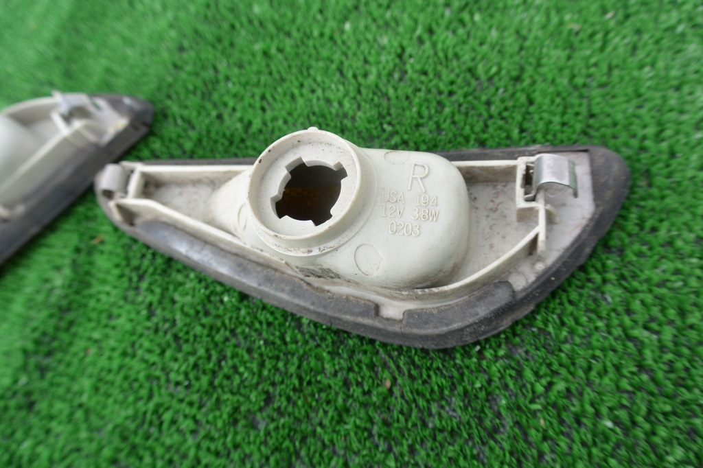 фото №10, Nissan maxima a33 qx 00-04 габаритный фонарь левая правая