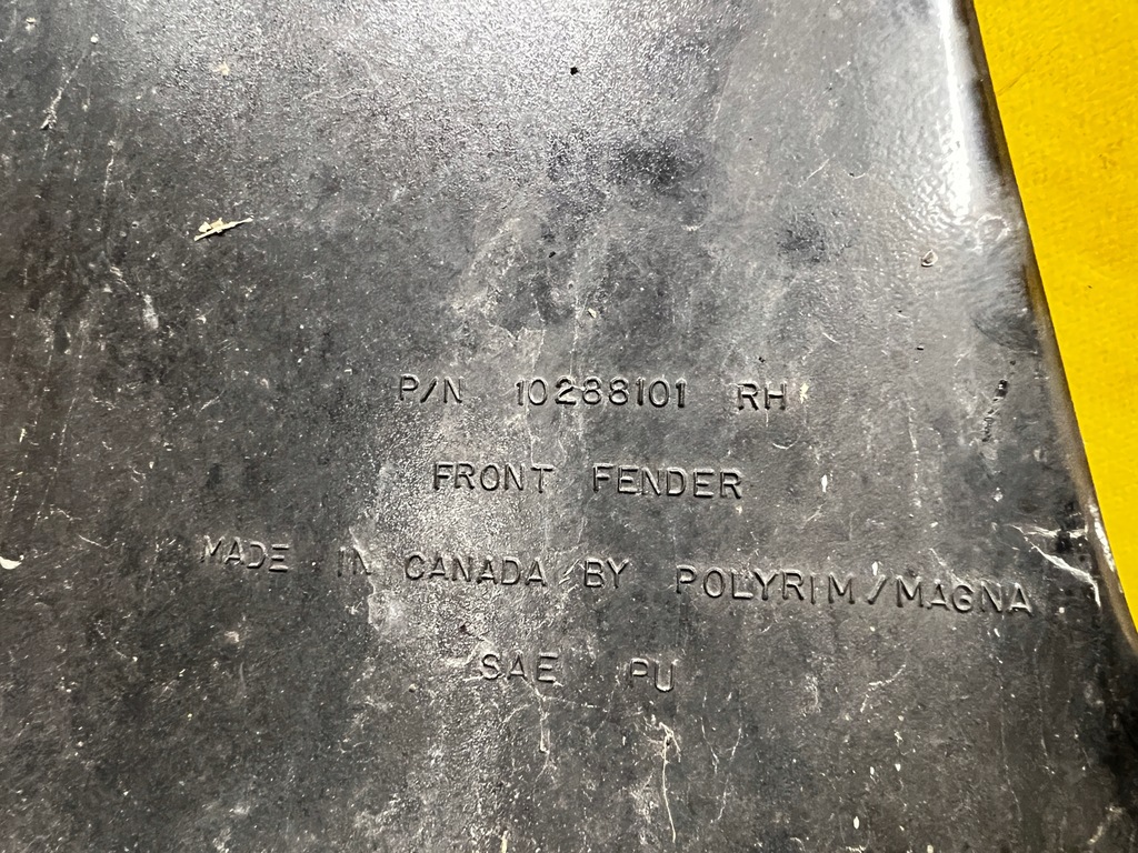 фото №11, Крила перед передній правий молдинг chevrolet corvette c5 97-04