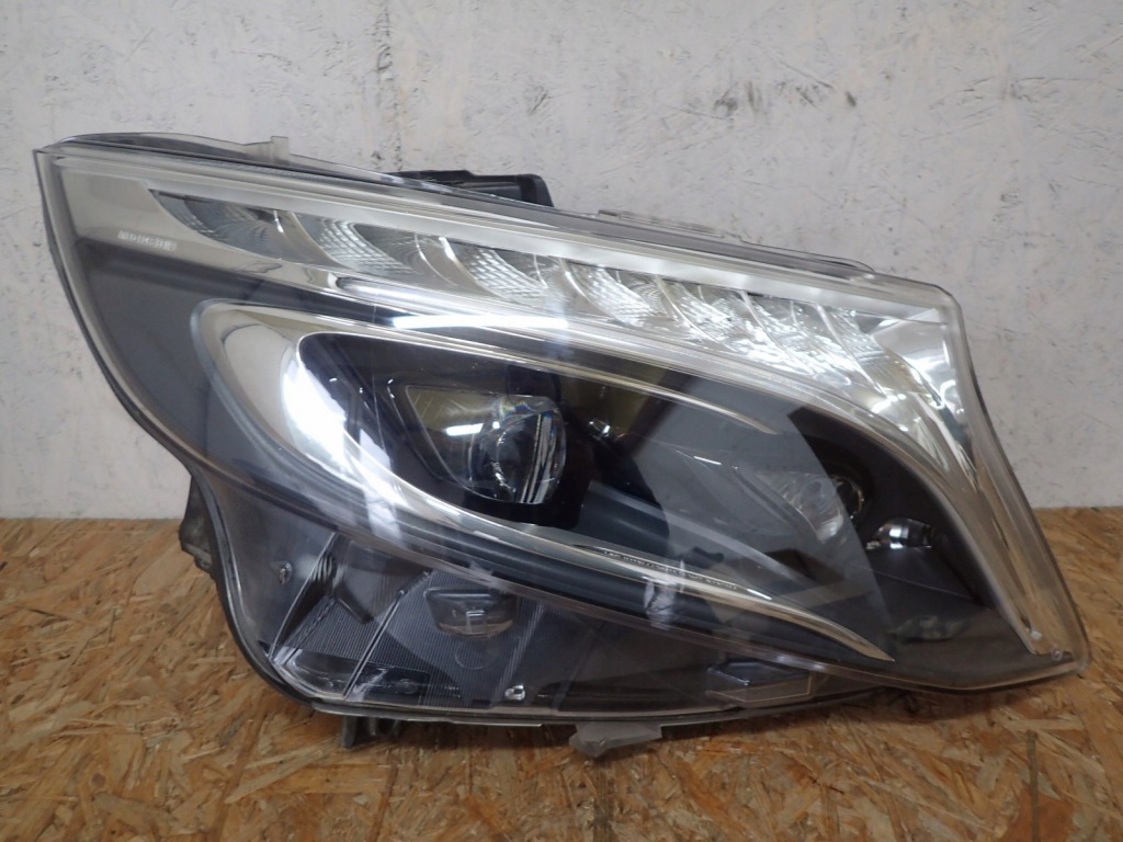Купити Лампа права правий full led mercedes v klasa 447
