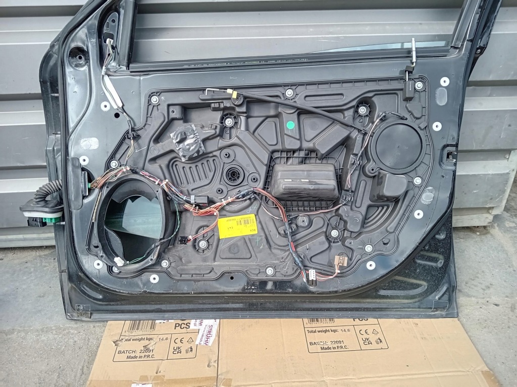 Дверь правое перед chrysler sebring 3 с Разборки