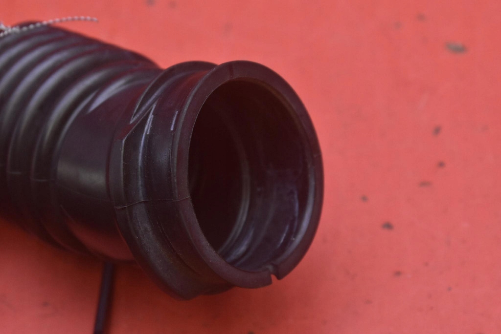 Патрубок шланг труба впуску 17881-0t060 toyota auris 2 ii 1.6 valvematic 132 km Київ