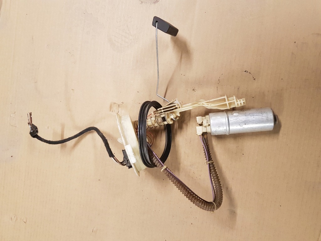 фото №1, A736 помпа пального 7.2201312 bmw e39