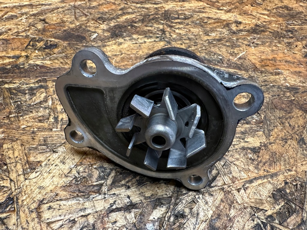 фото №1, Насос wody renault dacia sandero 0.9 1.2 tce