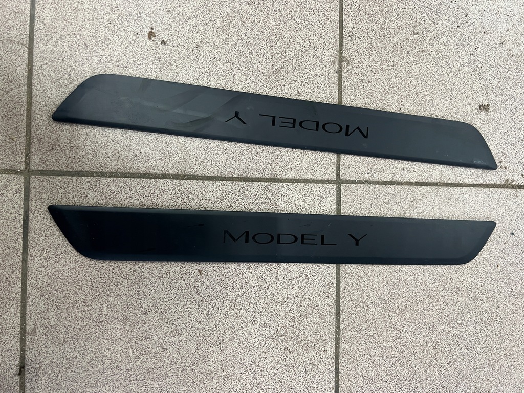 фото №1, Tesla model y молдинг накладка порог дверь перед 1494301-00-b