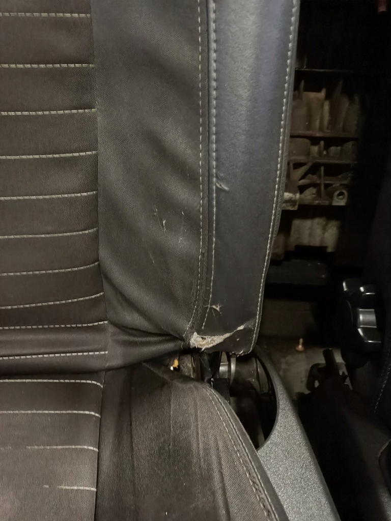 фото №5, Сиденья заднее сиденье обшивки volvo v50 kombi