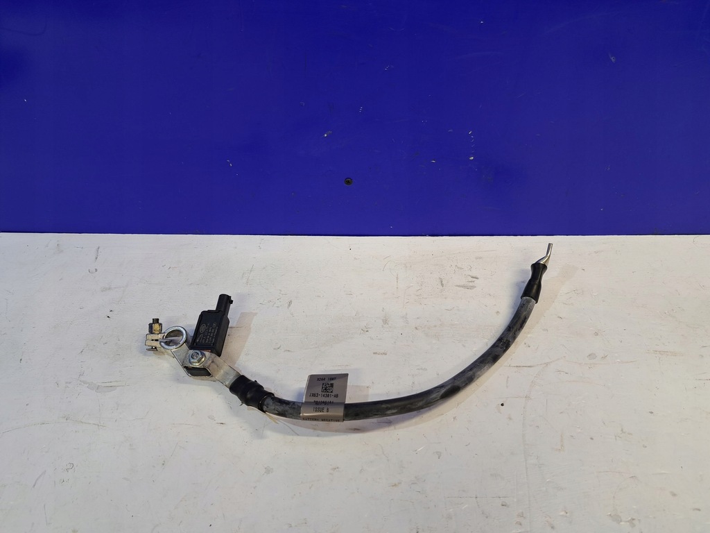 фото №1, Jaguar xe 2019 клеми