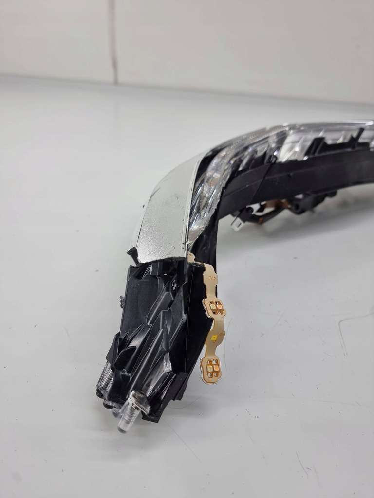 фото №5, Частина фара audi a6 allroad c7 17799101